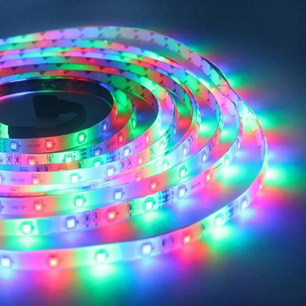 Banda led rgb multicolor cu telecomanda 5 metri